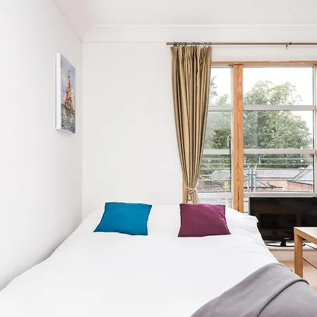 Apartmán Emperors Wharf - Neat 2 Bedroom With Free Parking!